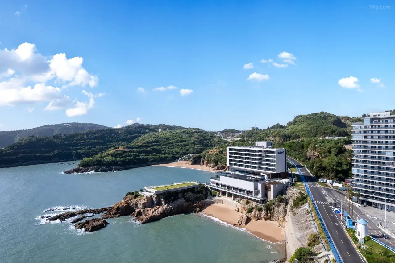 暑期海岛游|温州洞头丽笙酒店1晚+次日双早+霓屿滩涂乐园亲子赶海优惠券+首日迷你吧+私人定制旅拍